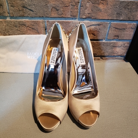 Badgley Mischka Women's Kiara Platform Pump Size 8 - Picture 4 of 11